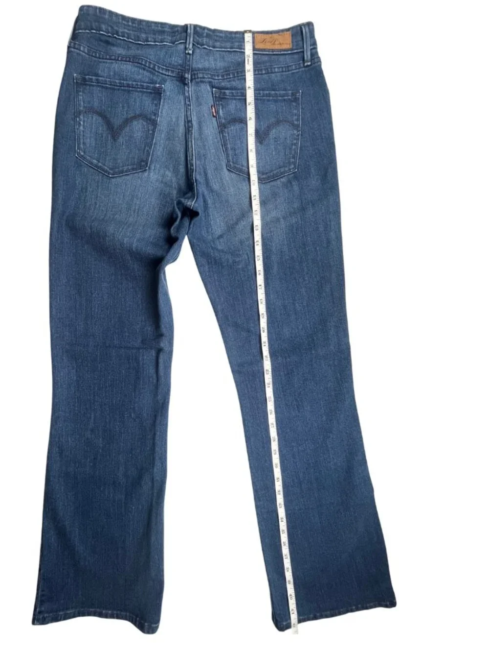 Levi's Demi Curve Classic Bootcut Jeans Medium Wash Denim Size 30 / 10